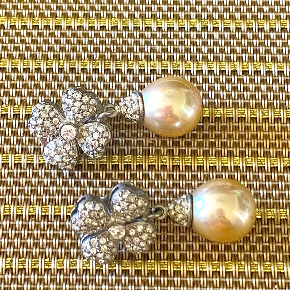 VTG Faux Pearl / Rhinestone Earrings